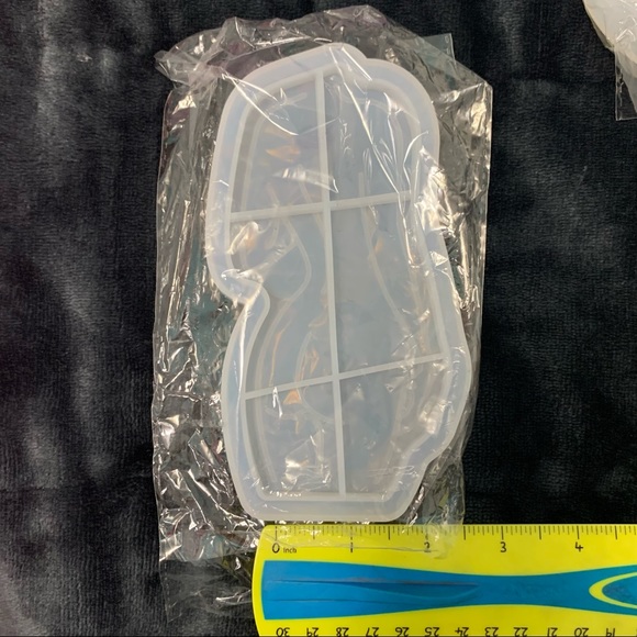 2 New Silicone molds Perfect for resin or concrete. NEW - Picture 10 of 11